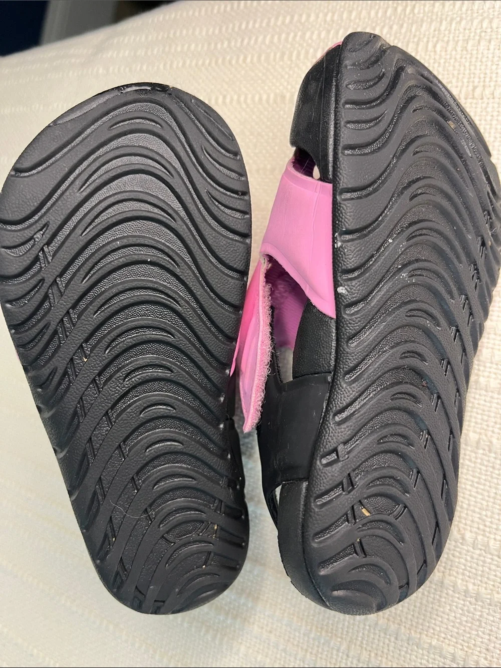 Nike Kids Pink & Black Water Sandals, toddler size 7 child, Swish, lightweight